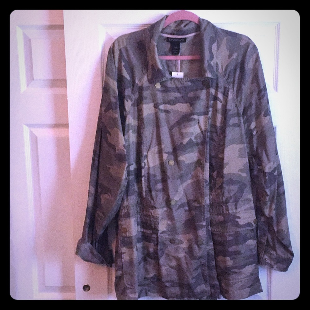 Camouflage double breasted light weight jacket